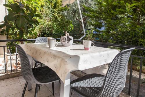 Kallithea Comfort 3 Bd Balcony Family Apt - image 3