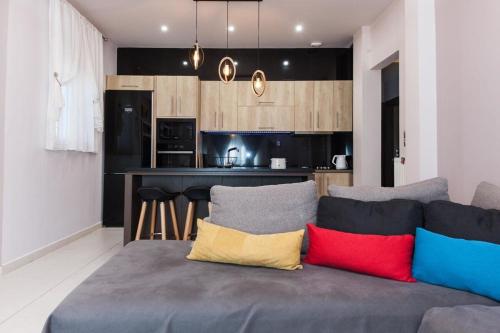 Kallithea Comfort 3 Bd Balcony Family Apt - image 10