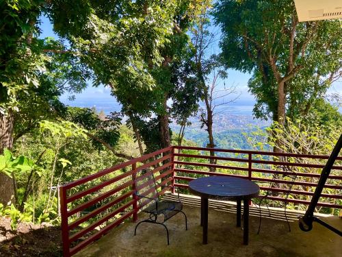 Aguanga Cabin at Threesome Cafe, Cebu City