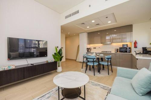 Urban Charm: Luxe 1BR Haven Near Downtown Dubai, Dubaj (zdjęcie 10)