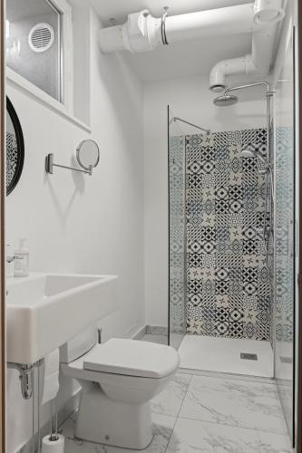 Душ, Nest Boutique Hostel in Бухарест