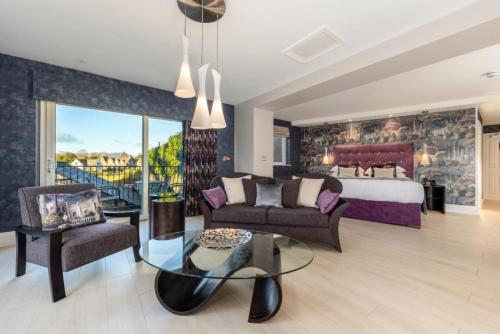 Ultimate Luxury Room 1 with Double Spa Bath image 6