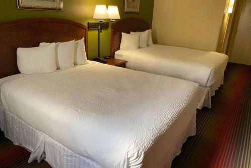Ramada by Wyndham Rochelle Park Near Paramus in Rochelle Park, USA