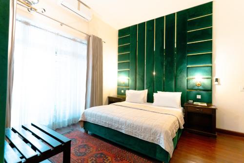 Standard Single Room image 4