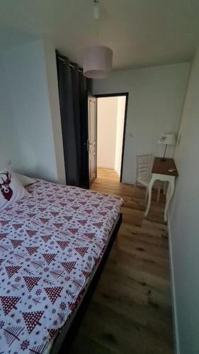 Loc appart 2 à 4 pers NIMES CHU (Loc appart 2 a 4 pers NIMES CHU) in Caremeau