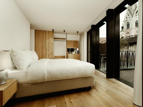 531300217 ADLER Historic Guesthouse