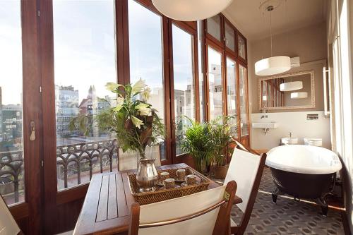 My Space Emirates - Apartments in Rambla de Catalunya, Barcelona