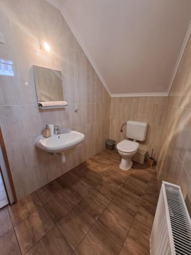 Apartment image 5
