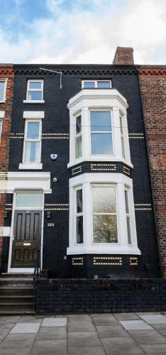 Home at 42 Arkles Lane Anfield, Ливерпуль