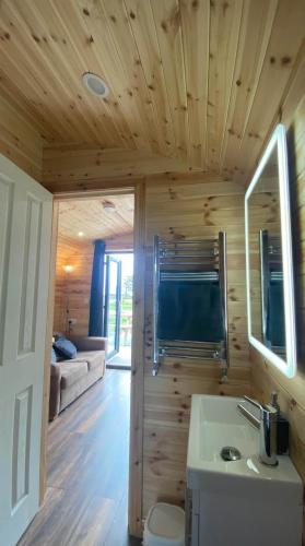 The Peregrine - 2 Person Luxury Glamping Cabin