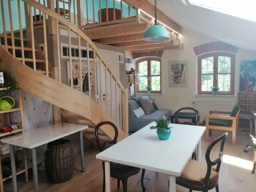 Atelieo beim Nussbaum in Ternitz, Österreich