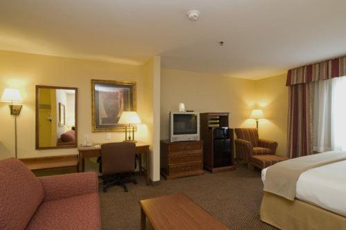 Holiday Inn Express & Suites - Laredo-Event Center Area, an IHG Hotel