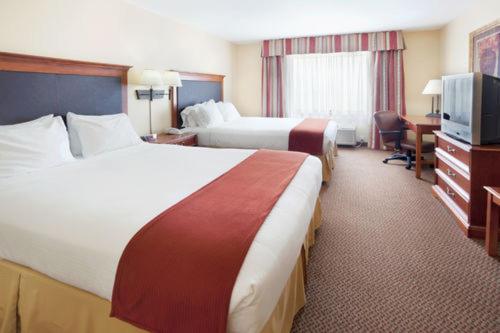 Holiday Inn Express Hotel & Suites Laredo-Event Center Area