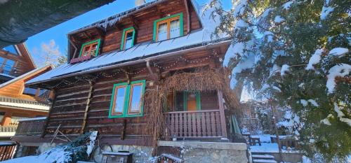 4 bedrooms, 8 beds