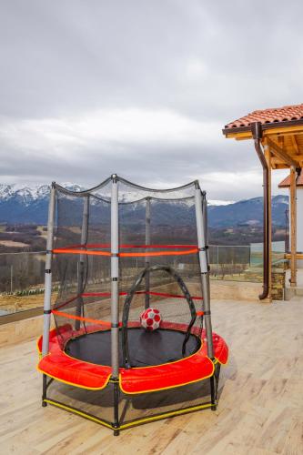 Къщата на Mечтите / House of the Dreams in เอพริลตซิ