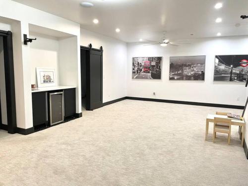 Luxury Mansion in Englewood in Englewood, USA