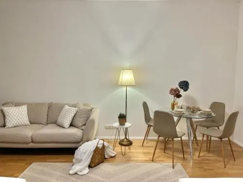 Zentrales Apartment mit Balkon in Wien, Österreich