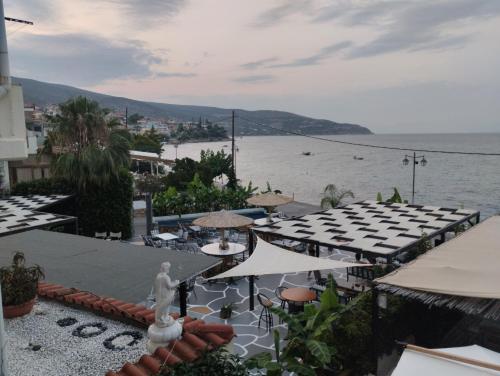 EVITA PHILOXENIA in 시로피가도