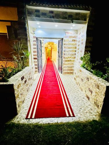 White House Pyramids view