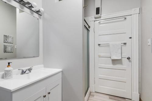 M1 central location in the Fan VCU free parking