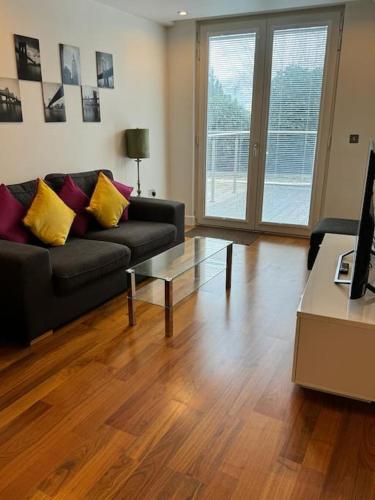 Modern Apt Cardiff City Centre - Prime Location