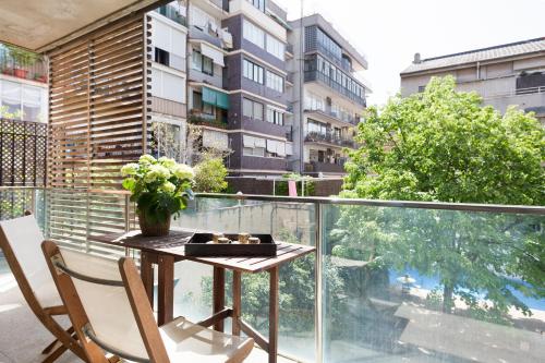 My Space Emirates - Spacious Apartments near the City Center, Barcelone