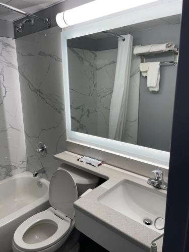 Deluxe Double Room (1 adult + 2 children)