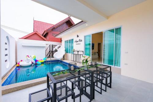 Aqua Rich Pool Villa Pattaya