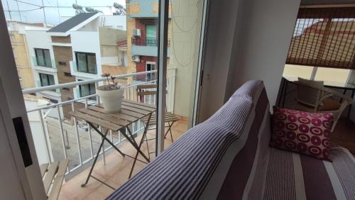 Precioso apartamento a 7 minutos en tren al centro de Valencia in Benetusser