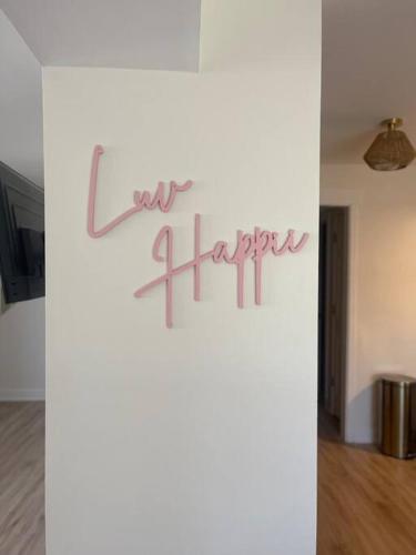 Luv Happii House in Country Club Hills, USA