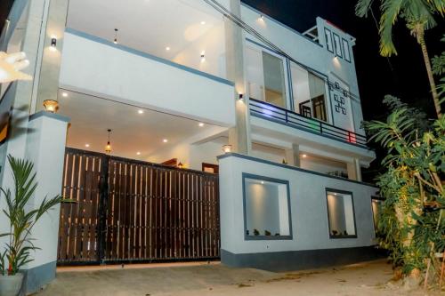 DARA VILLAS in 마타라