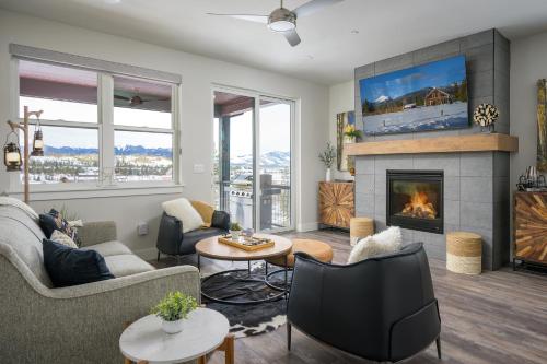 New Luxury River Run Chalet 129 / Great Views / Hot Tub / Best Price - $500 FREE Activities Daily