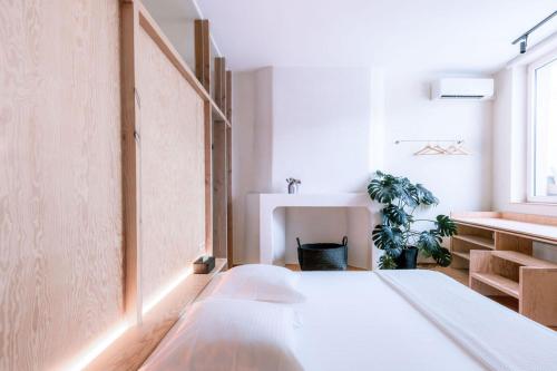 Violet Suites – Ghent, CA