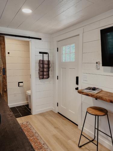 Shipping Container Home near Fall Creek Falls State Park in Dunlap, USA