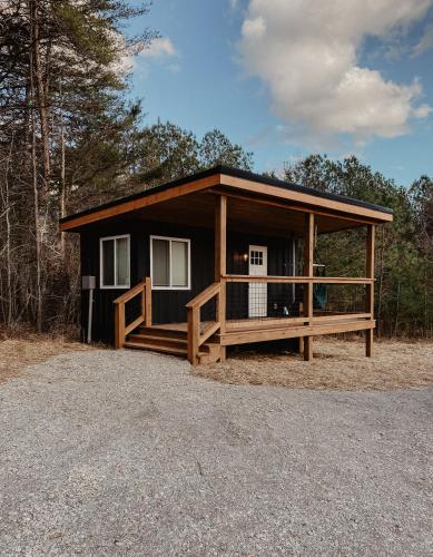 Shipping Container Home near Fall Creek Falls State Park in Dunlap, USA