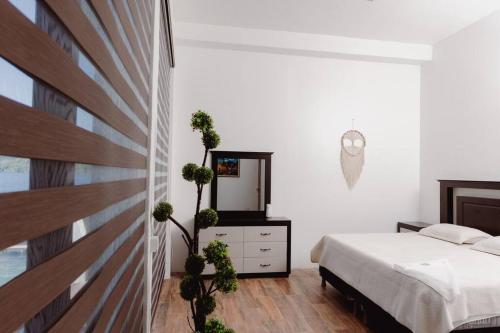 El Remate Panoramic View House 3 Levels Peten