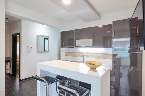 Deluxe Apartment image 9