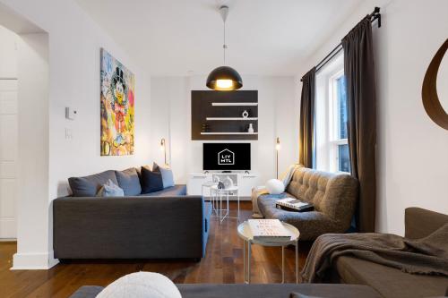 LiV MTL Chic Spacious 4BR Rooftop Suite Near Downtown Montreal - Val-David LiV MTL Chic Spacious 4BR Rooftop Suite Near Downtown Montreal - Val-David