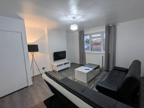 3 Bedroom Apartment Sleeps 8, Edinburgh
