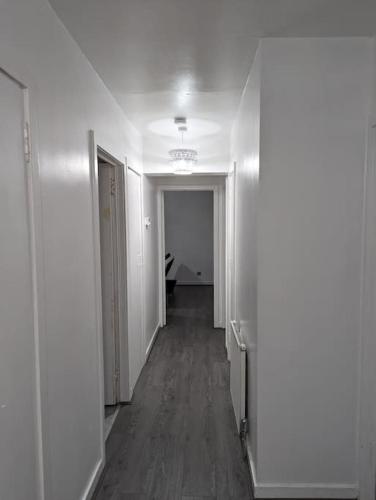 3 Bedroom Apartment Sleeps 8 in Slateford