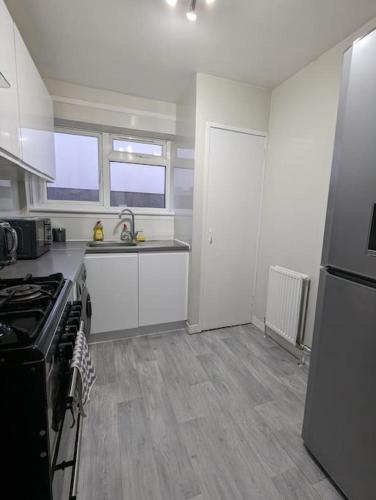 3 Bedroom Apartment Sleeps 8 in Slateford
