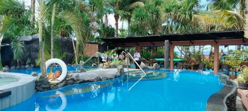 Swimming pool, TAKATUKA BEACH RESORT in Sipalay