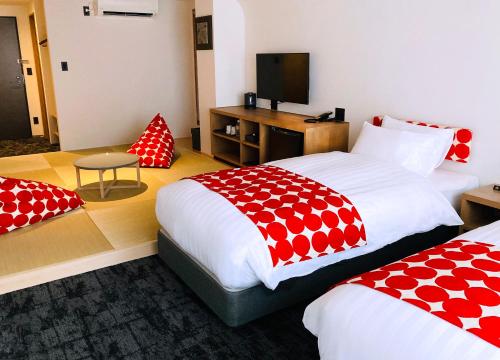 Twin Room - First Floor - Non-Smoking image 10