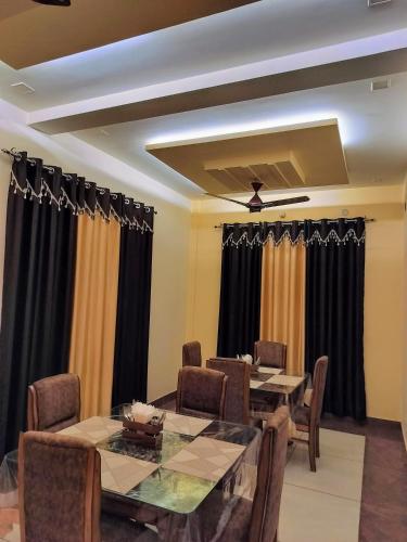 مطعم, Shree Nanda Guest House in Sarnath