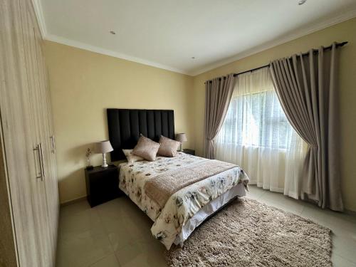 Six64 on KINGSWAY A5, Amanzimtoti (zdjęcie 5)