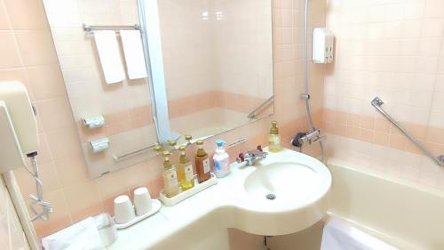 room detail thumbnail 2