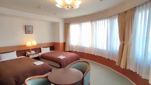 room detail thumbnail 1