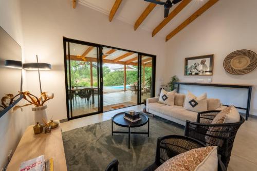 Nomads Den Luxury Villa with Riverbed View