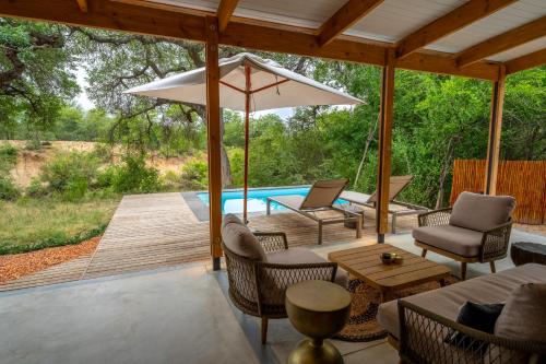 Nomads Den Luxury Villa with Riverbed View