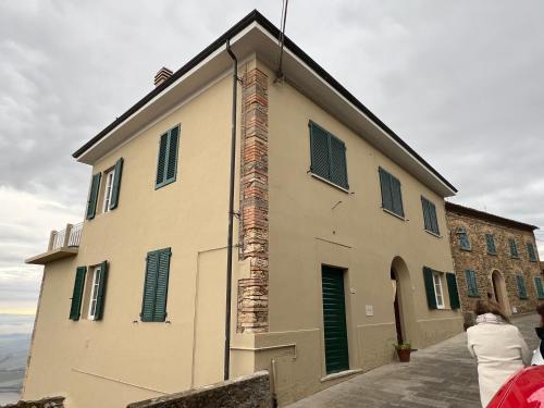 PANORAMA TERAZZA CON JACUZZI in Chianni